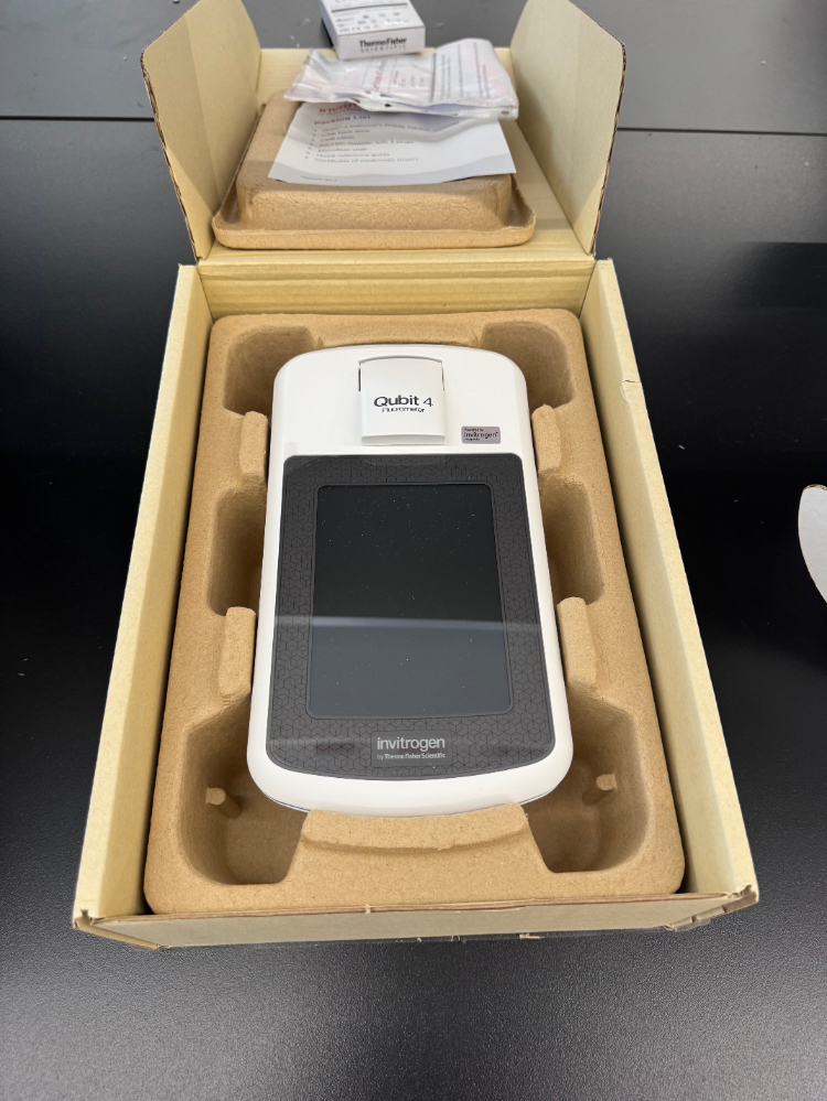 Image of Invitrogen Qubit 4 Fluorometer